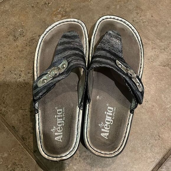 Alegria Vanessa Circulate Black Silver Thong Sandal Shoes Womens Size EU 38 - Picture 9 of 12